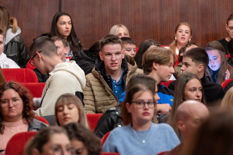 VH-MESS TAJNI DNEVNIK ADRIANA MOLEA 2025 (2)